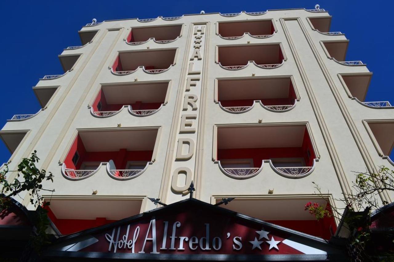 Hotel Alfredo'S Римини Екстериор снимка