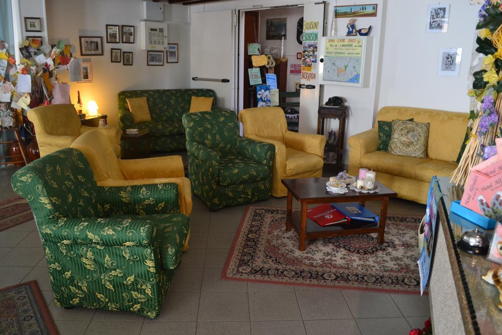Hotel Alfredo'S Римини Екстериор снимка