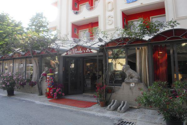 Hotel Alfredo'S Римини Екстериор снимка